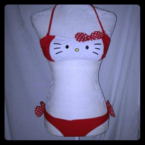 hot topic men's swimwear